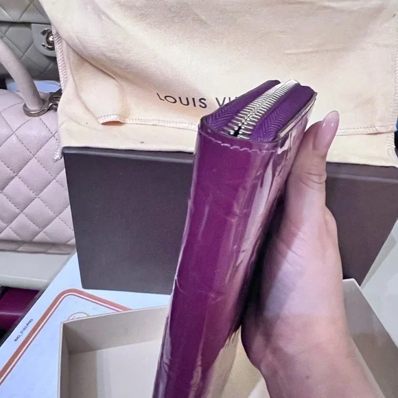 SOLD Louis Vuitton Vernis long zippy wallet - Picture 5 of 15